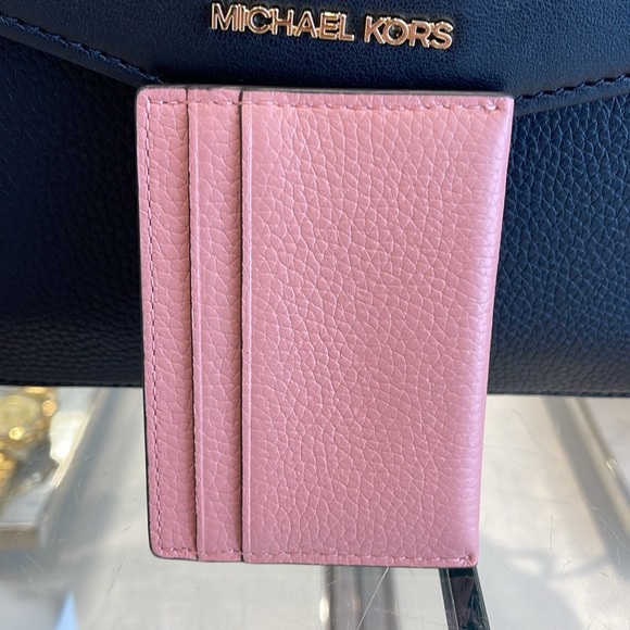 MICHAEL KORS
Reed Large Pebbled Leather Card Holder Case
Primrose
NWT - Picture 16 of 16